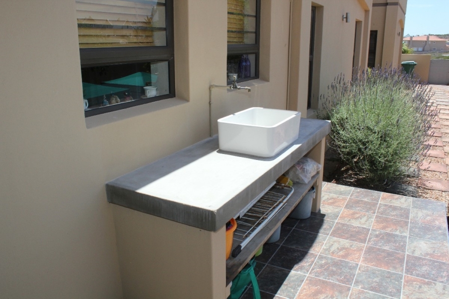 4 Bedroom Property for Sale in Myburgh Park Western Cape